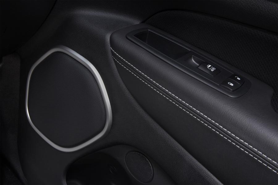  Jeep Grand Cherokee SRT8 2014 года  (фото 25 из 73)